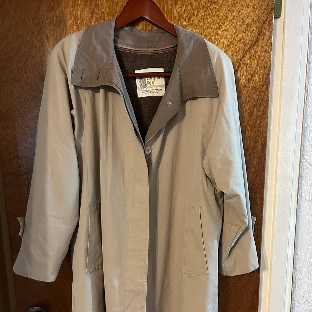 London Fog Trench Coat Beige Woman's Size 12 Reg